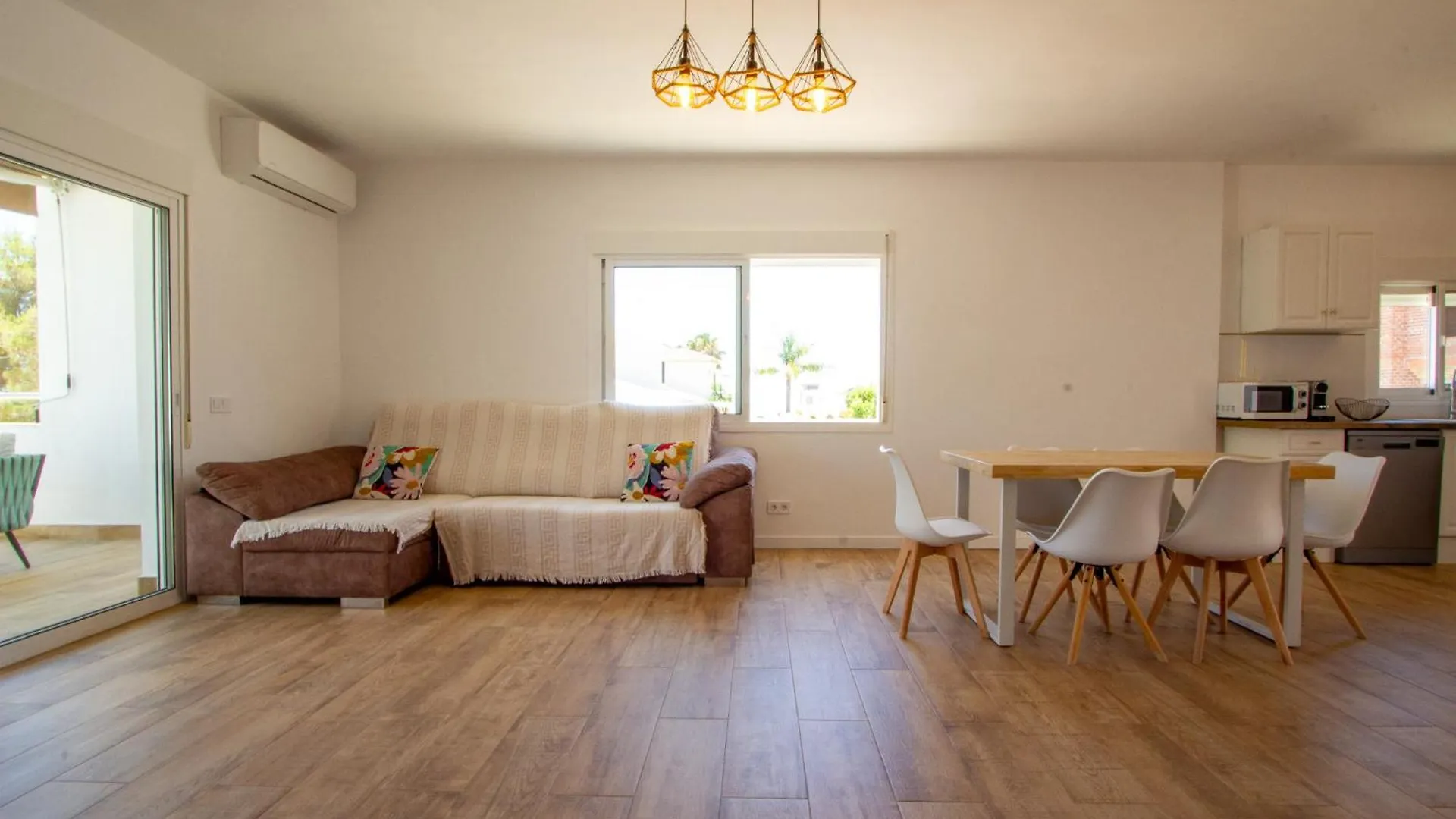 Villa Rubi Nerja 0*,  Ισπανία